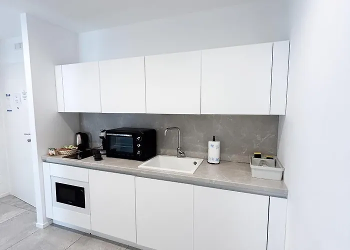 Marisabella 1 * Bari