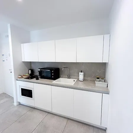 Marisabella 1 * Bari